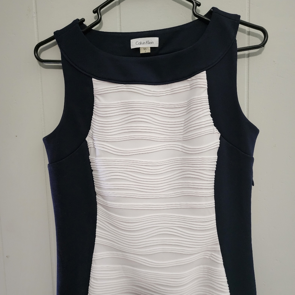 Calvin Klein Classy Gorgeous 😍 Navy Blue And White Dress - Picture 4 of 16